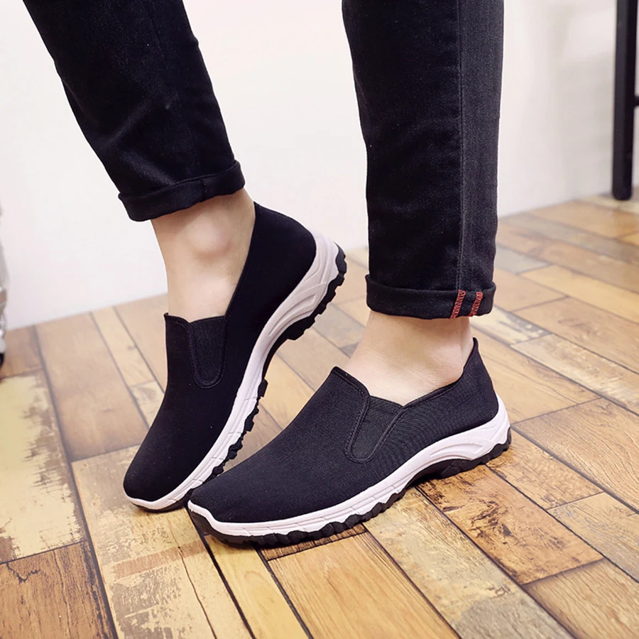 Winter New Mens Casual Shoes Men Sneakers Plus Velvet Slip-On Loafers For Men Wear-resistant Non-slip Bottom Couple Footwear