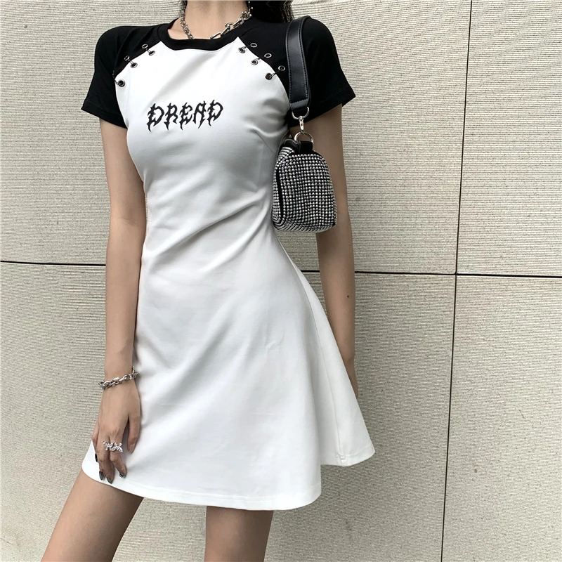 Women's Gothic Short Sleeve Bodycon Dress Black and White Mini Dresses Letter Print Skinny Sexy Punk Harajuku 2024
Women's Gothic Short Sleeve Bodycon Dress Black and White Mini Dresses Letter Print Skinny Sexy Punk Harajuku 2024