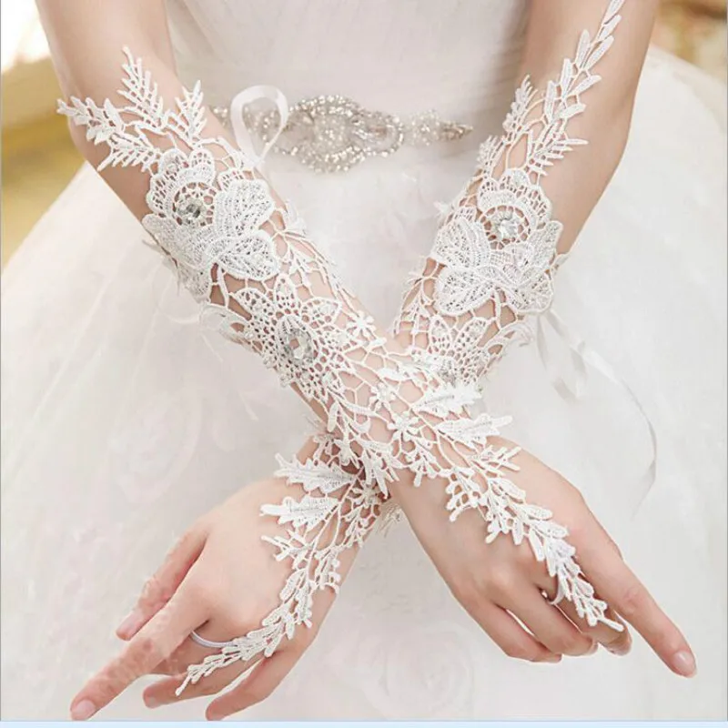 1PCS Wedding Bridal Gloves Wedding Dress Accessories Lengthened Red and White Mittens
1PCS Wedding Bridal Gloves Wedding Dress Accessories Lengthened Red and White Mittens