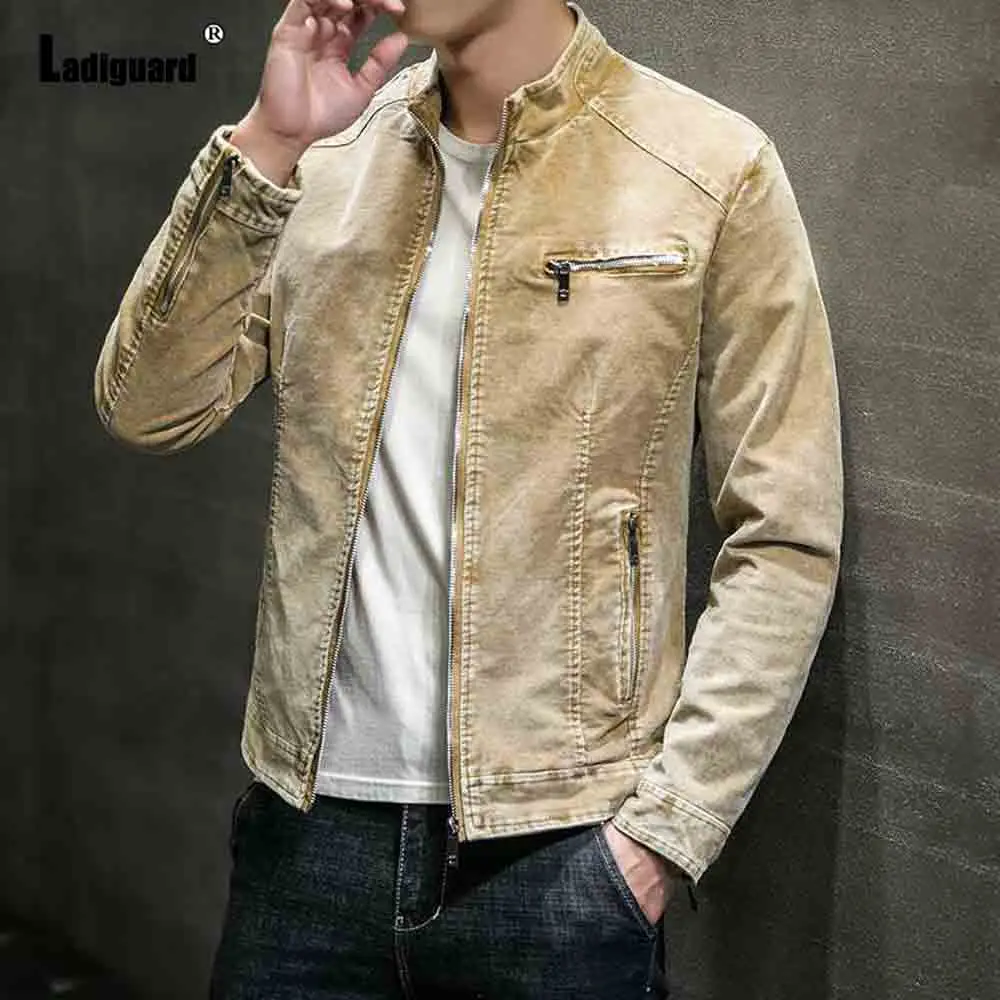 Ladiguard 2021 Demin Jacket Men Streetwear Fashion Zipper Pockets Demin Coats Mandarin Collar Tops Plus Size Male Jean Outerwear
Ladiguard 2021 Demin Jacket Men Streetwear Fashion Zipper Pockets Demin Coats Mandarin Collar Tops Plus Size Male Jean Outerwear