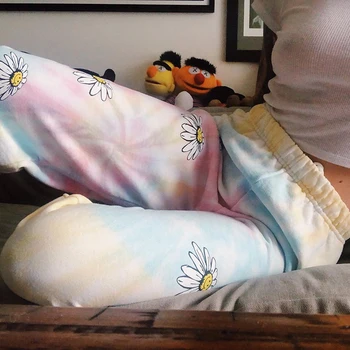 New Fashion Women Rainbow Daisy Cotton Long Pant Home Pajamas Soft Slip Summer Sleep Bottoms Sleepwear 
New Fashion Women Rainbow Daisy Cotton Long Pant Home Pajamas Soft Slip Summer Sleep Bottoms Sleepwear
