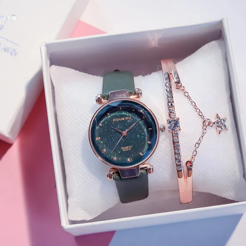 Fashion Women Leather Luxury Analog Quartz Crystal Casual Women Romantic Wrist Watch Leather Clock Simple Gfit Montre Femme
Fashion Women Leather Luxury Analog Quartz Crystal Casual Women Romantic Wrist Watch Leather Clock Simple Gfit Montre Femme