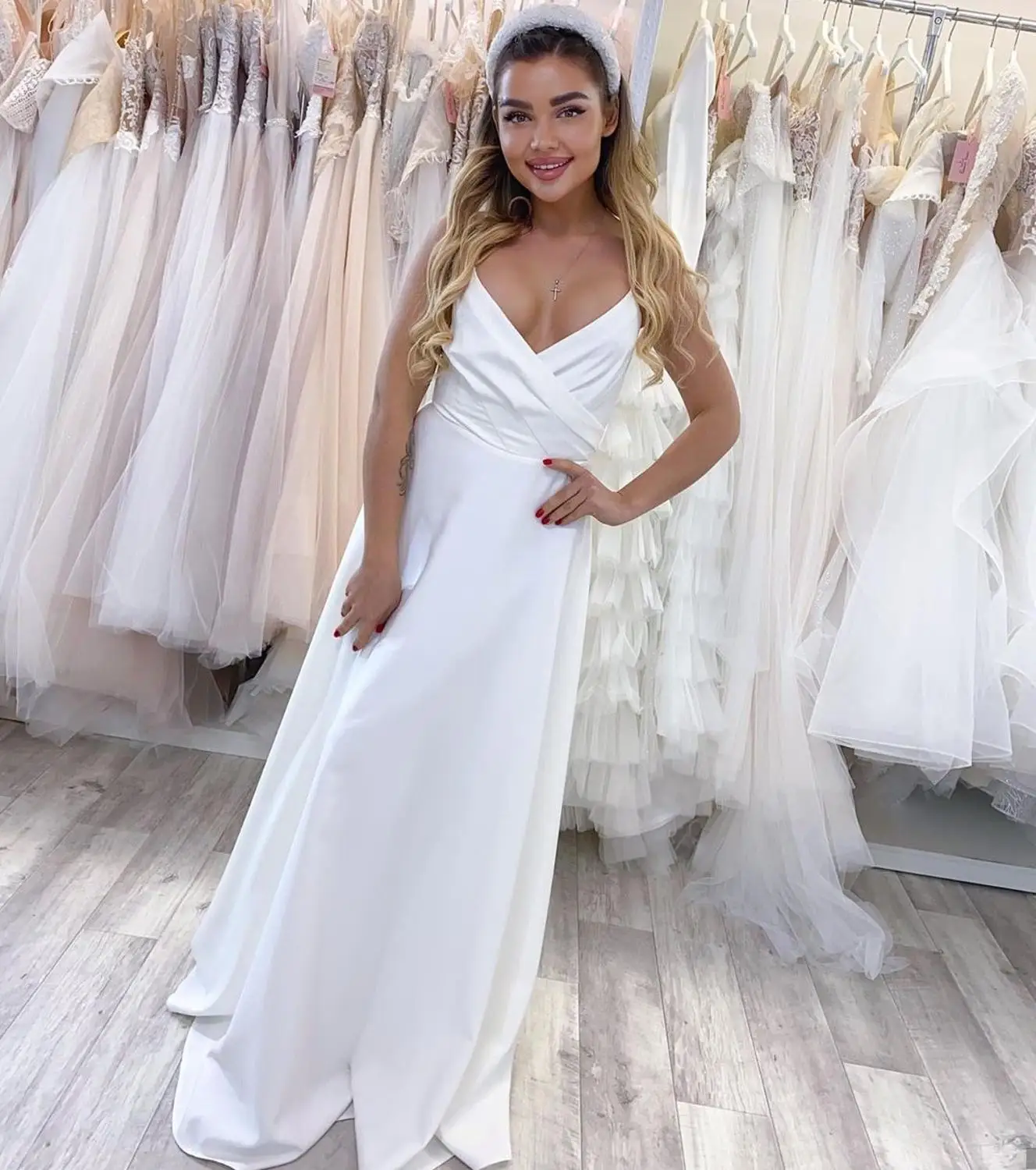 Wedding Dress Satin Sleeveless Sweetheart Spaghetti Strap 2020 Floor Length Simple Bridal Gown White Simple Custom Made Pleat
Wedding Dress Satin Sleeveless Sweetheart Spaghetti Strap 2020 Floor Length Simple Bridal Gown White Simple Custom Made Pleat