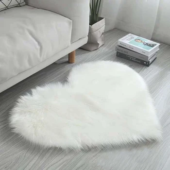 90x70cm Heart Shape Soft Faux Fur Sheepskin Chair Cover Warm Hairy Carpet Seat Pad Washable Bedroom Faux Mat Home Decoration
90x70cm Heart Shape Soft Faux Fur Sheepskin Chair Cover Warm Hairy Carpet Seat Pad Washable Bedroom Faux Mat Home Decoration