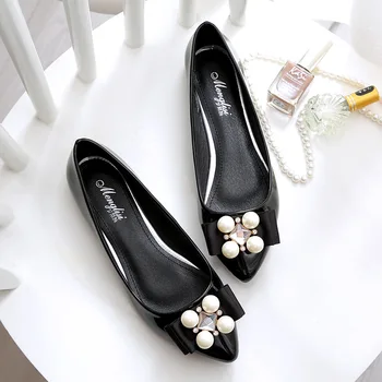 Women Flat Shoes Spring Nude Female Extra Big Size 35-43 Autumn Ladies Patent Leather Pointed Toe Rhinestone Sweet Bow Shoes new
Women Flat Shoes Spring Nude Female Extra Big Size 35-43 Autumn Ladies Patent Leather Pointed Toe Rhinestone Sweet Bow Shoes new