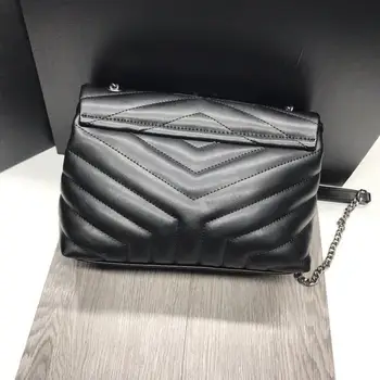 Classic soft cover packaging, with imported top metal l sheepskin, leisure fashion highlights high-end
Classic soft cover packaging, with imported top metal l sheepskin, leisure fashion highlights high-end