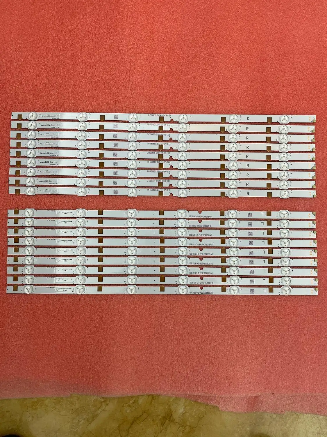 New 18 PCS/set 6LED(3V) 515mm LED backlight strip for TB5006N V0_01 V1_01 77900 E213009 CX-50S0RE01 CX-50S0RE02
New 18 PCS/set 6LED(3V) 515mm LED backlight strip for TB5006N V0_01 V1_01 77900 E213009 CX-50S0RE01 CX-50S0RE02