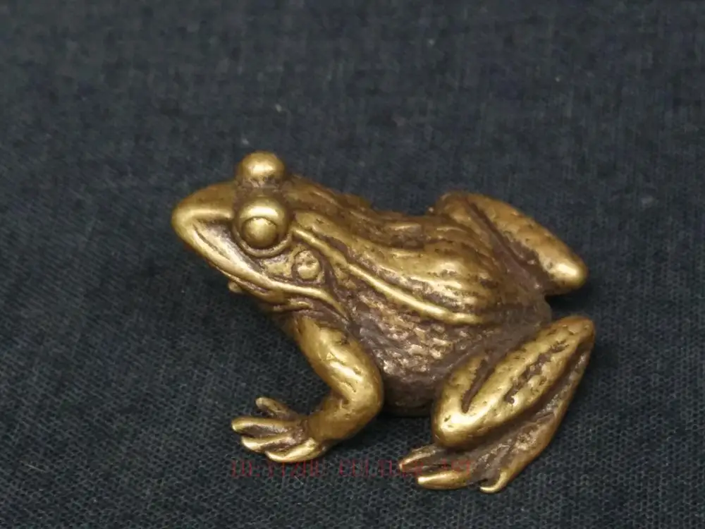 YIZHU CULTUER ART Collection Old China Bronze Carving Lovely Frog Statue Pendant Paperweight Family Fengshui Decoration Gift
YIZHU CULTUER ART Collection Old China Bronze Carving Lovely Frog Statue Pendant Paperweight Family Fengshui Decoration Gift