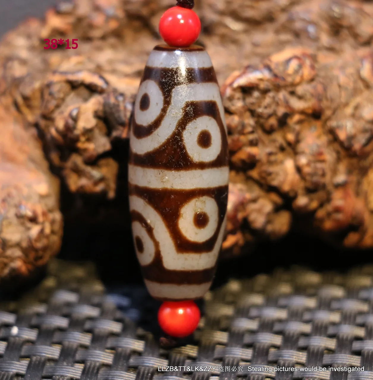 Treasure Magic Power Magic LKbrother Magic Energy Tibetan Old Agate 8 Eye Fold Line Big Drum Shape dZi Bead UPD0624
Treasure Magic Power Magic LKbrother Magic Energy Tibetan Old Agate 8 Eye Fold Line Big Drum Shape dZi Bead UPD0624