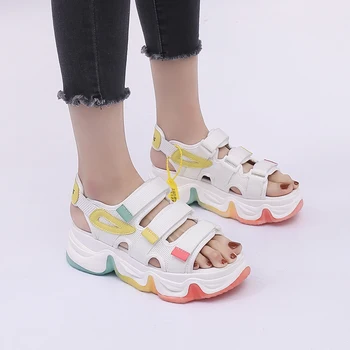 2020 Rainbow Sole Female Sports Sandals Women Shoes Summer Platform Sandals Women Beach Shoes Rubber Thick Heels Female Sandalen
2020 Rainbow Sole Female Sports Sandals Women Shoes Summer Platform Sandals Women Beach Shoes Rubber Thick Heels Female Sandalen