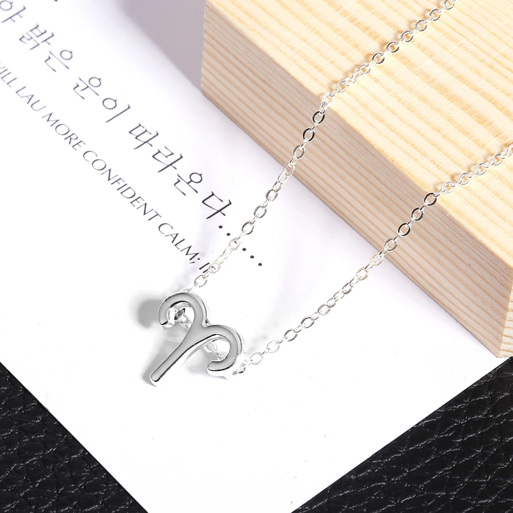 Collier signe Collier signe