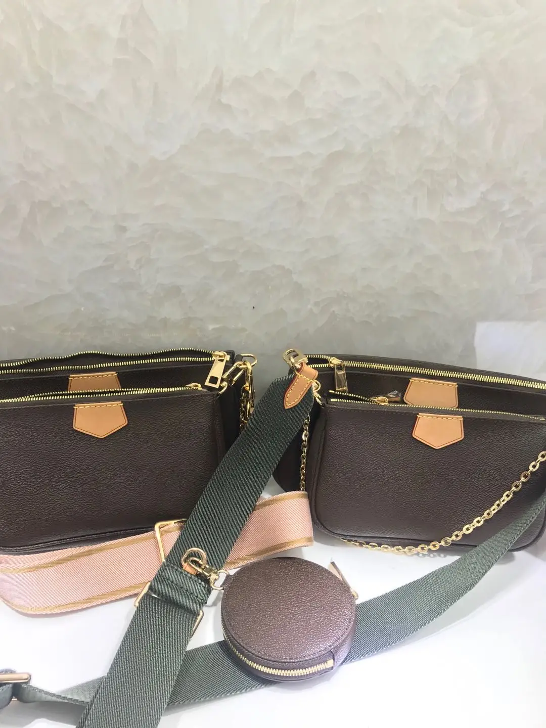 In 2020, a new mahjong bag, a woman's shoulder bag, a three item Chain Purse, and a high-quality handbag are free In 2020, a new mahjong bag, a woman's shoulder bag, a three item Chain Purse, and a high-quality handbag are free