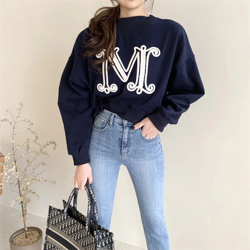 2020 New Letter Patterns Chic Design Korean Embroidery Floral Print Sweater for Ladies Elegant All-match Sweet Simple Sweater
2020 New Letter Patterns Chic Design Korean Embroidery Floral Print Sweater for Ladies Elegant All-match Sweet Simple Sweater