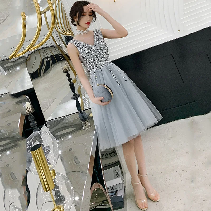 Fashion Prom Dresses 2020 Shiny Sequined A Line Women Party Gowns V-Neck Sleeveless Vestido De Gala Backless Formal Dress K226
Fashion Prom Dresses 2020 Shiny Sequined A Line Women Party Gowns V-Neck Sleeveless Vestido De Gala Backless Formal Dress K226