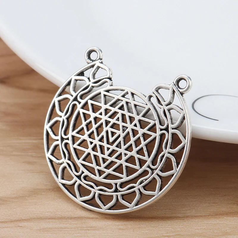 10 Pieces Tibetan Silver Large Hollow Sri Yantra Meditation Charms Pendants for DIY Necklace Jewellery Making Accessories 35mm
10 Pieces Tibetan Silver Large Hollow Sri Yantra Meditation Charms Pendants for DIY Necklace Jewellery Making Accessories 35mm