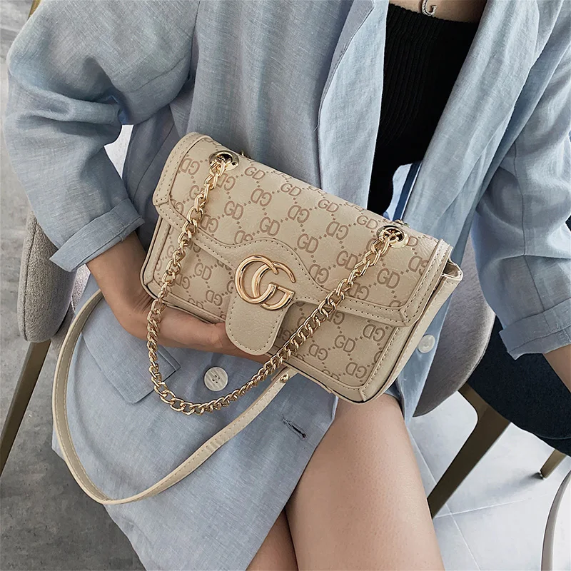 VASSARETTE 2019 NEW ins airport women bag large capacity transparent handbag fashion casual star bag flower jelly package
VASSARETTE 2019 NEW ins airport women bag large capacity transparent handbag fashion casual star bag flower jelly package