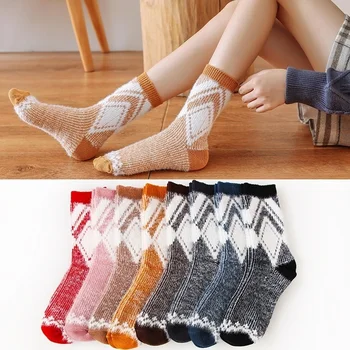 Autumn Winter High Quality New Women Warm Thickening Soft Comfortable Cotton Coral Velvet Long Socks
Autumn Winter High Quality New Women Warm Thickening Soft Comfortable Cotton Coral Velvet Long Socks