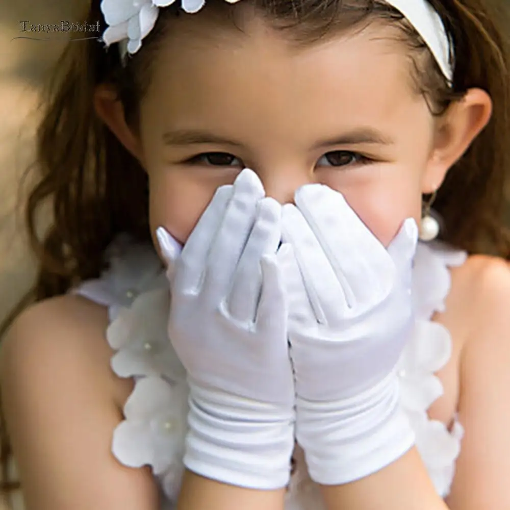 Wedding Flower Girl Gloves Simple Satin Short Dance Performance Flower Etiquette Gloves XF072
Wedding Flower Girl Gloves Simple Satin Short Dance Performance Flower Etiquette Gloves XF072