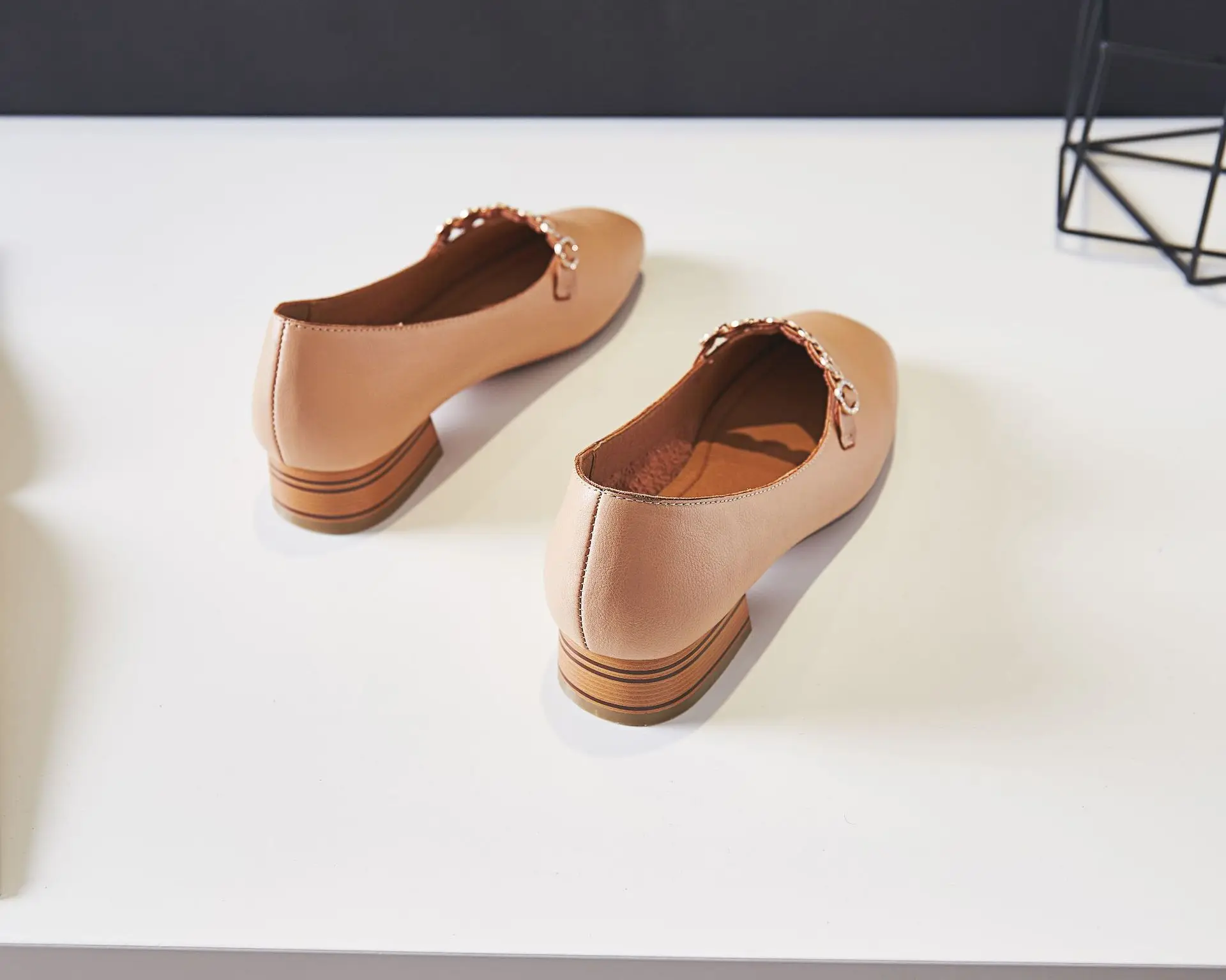 2019 Summer New Style Fashion Shoes Women's Square Head Simple Fashion Shallow Mouth Shoes Casual Breathable Grandma Shoes Mocco 
2019 Summer New Style Fashion Shoes Women's Square Head Simple Fashion Shallow Mouth Shoes Casual Breathable Grandma Shoes Mocco