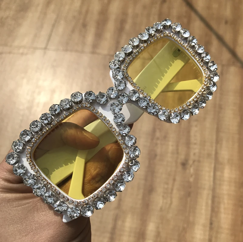 sungalsses women the Classic model aquare rhinestone series yellow frame glassesUV400 fashion delicate sunglasses
sungalsses women the Classic model aquare rhinestone series yellow frame glassesUV400 fashion delicate sunglasses