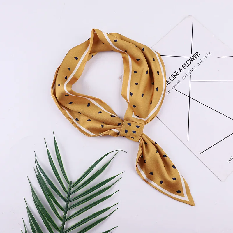 Leaf Silk Scarf Women Double-sided Printing Hair Ties Bands Small Square Scarf New Winter Scarf Clothing Bag Wild Decoration
Leaf Silk Scarf Women Double-sided Printing Hair Ties Bands Small Square Scarf New Winter Scarf Clothing Bag Wild Decoration