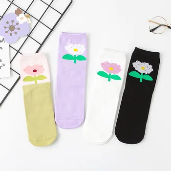 Japanese Korean Style Streetwear Cartoon Flower Kawaii Socks Women Black and White No Heel Funny Socks Autumn for Ladies 101602
Japanese Korean Style Streetwear Cartoon Flower Kawaii Socks Women Black and White No Heel Funny Socks Autumn for Ladies 101602