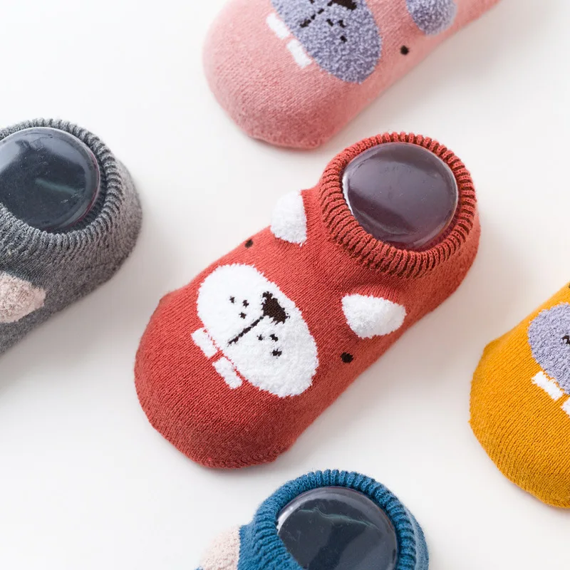 Korean Version of Baby Floor Socks Cartoon Wool Ring Thickened with Cashmere Autumn and Winter Infants Non-slip Toddler Socks
Korean Version of Baby Floor Socks Cartoon Wool Ring Thickened with Cashmere Autumn and Winter Infants Non-slip Toddler Socks