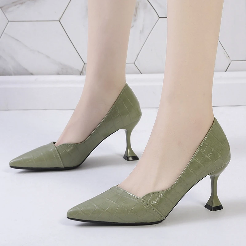 2020 new spring and autumn fashion ladies wild simple elegant high heels workplace must-have temperament women's shoes W27-20
2020 new spring and autumn fashion ladies wild simple elegant high heels workplace must-have temperament women's shoes W27-20