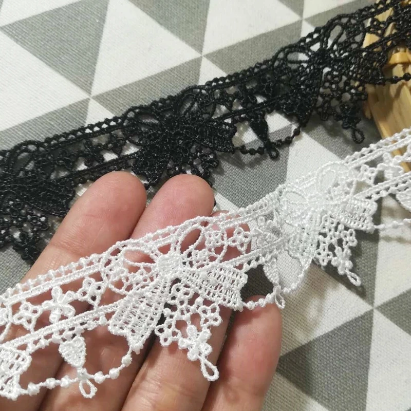1Yards New Embroidery Guipure Lace Fabric Bow Flower Ribbon 3.5cm Applique Lace Trim Sewing Appliques For Wedding Dresses LW4
1Yards New Embroidery Guipure Lace Fabric Bow Flower Ribbon 3.5cm Applique Lace Trim Sewing Appliques For Wedding Dresses LW4