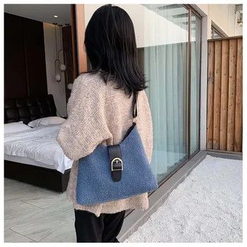 Foreign Style Fur Shoulder Bag Female 2020 New Style Tote Bag Korean Style Large Capacity Lamb Oblique Handbag Furry Fluffy
Foreign Style Fur Shoulder Bag Female 2020 New Style Tote Bag Korean Style Large Capacity Lamb Oblique Handbag Furry Fluffy