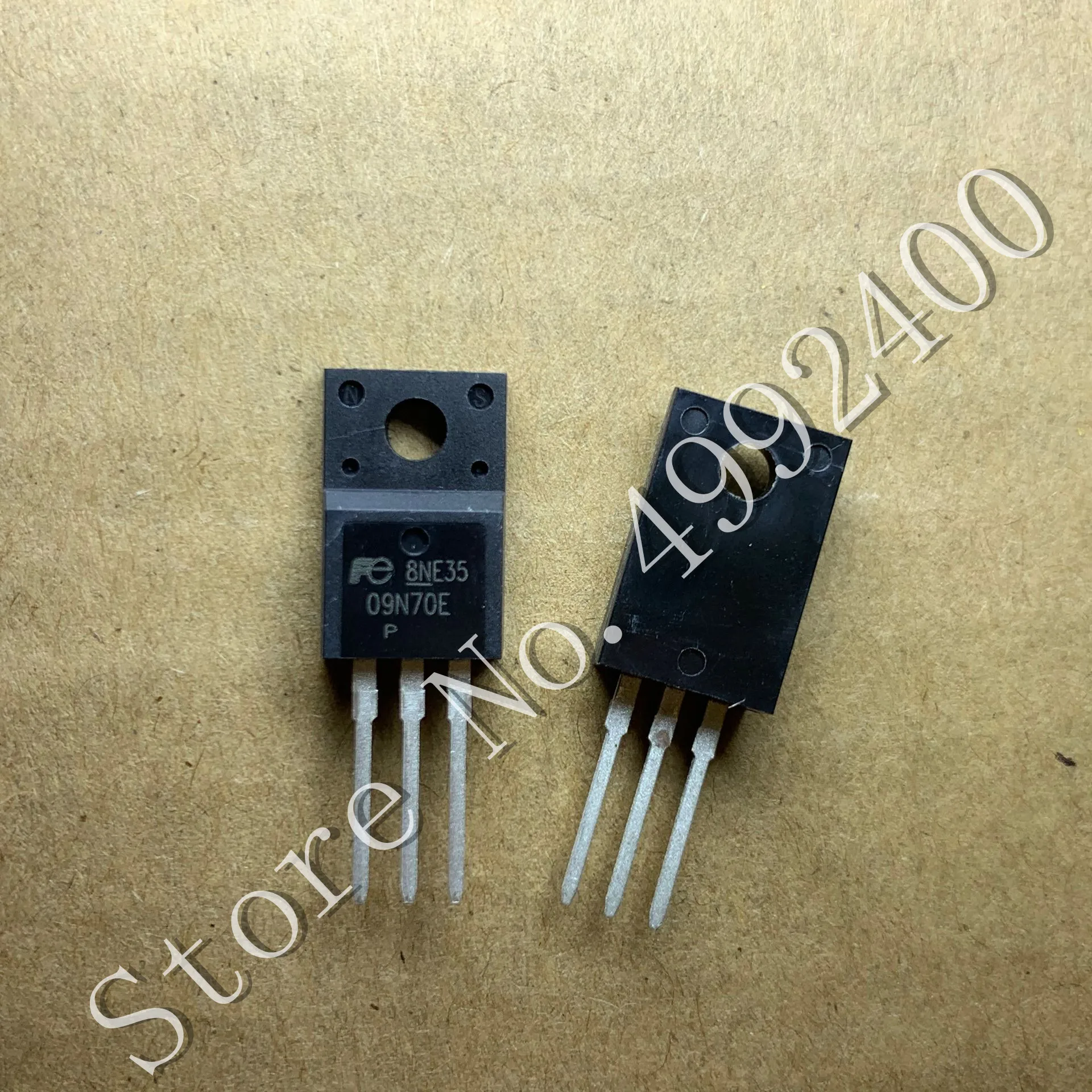 30pcs/lot FMV09N70E 09N70E TO220 
30pcs/lot FMV09N70E 09N70E TO220