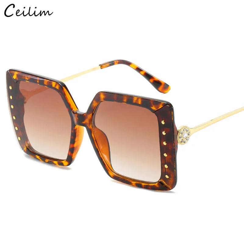 2019 Newest Square Sunglasses for Women Luxury Brand Crystal Metal Frame Gradient Sun Glasses Superstar Retro Shades
2019 Newest Square Sunglasses for Women Luxury Brand Crystal Metal Frame Gradient Sun Glasses Superstar Retro Shades