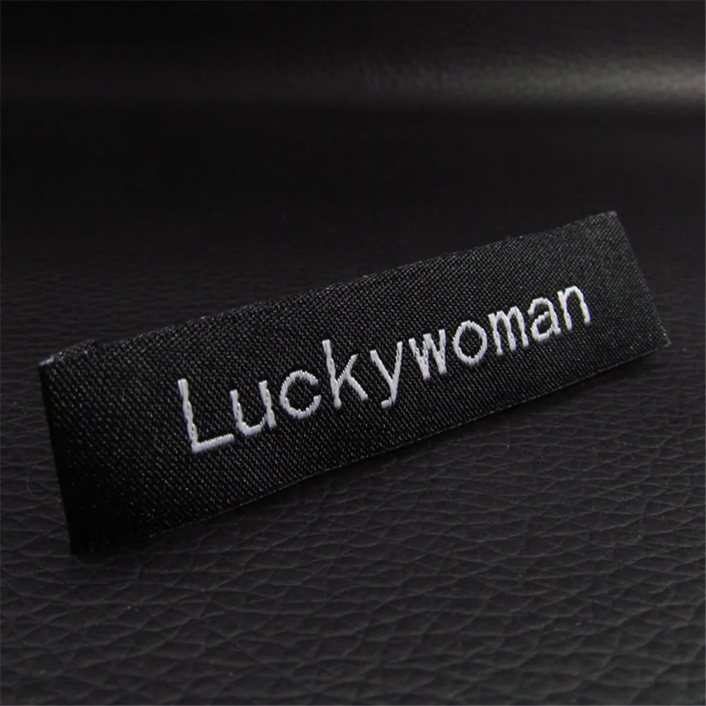 Custom Damask Labels with Embroidered Process with Cut and Fold Sewing Labels Tags 1000pcs/lot
Custom Damask Labels with Embroidered Process with Cut and Fold Sewing Labels Tags 1000pcs/lot