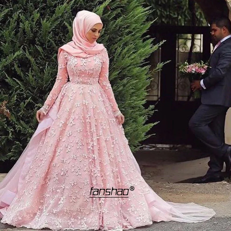 Pink Sweep Train Muslim Wedding Dress Hijab Applique Ruffle Plus robe de mariage Dubai Arabic Wedding Gown Bridal Dress Custom
Pink Sweep Train Muslim Wedding Dress Hijab Applique Ruffle Plus robe de mariage Dubai Arabic Wedding Gown Bridal Dress Custom