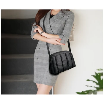Casual Lady Crossbody Bags Women Soft PU Leather Shoulder Bags For Female Small Black Striped Weave Pattern Messenger Bag
Casual Lady Crossbody Bags Women Soft PU Leather Shoulder Bags For Female Small Black Striped Weave Pattern Messenger Bag