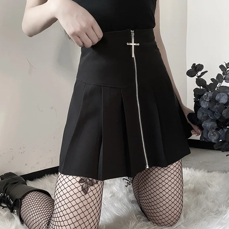 Women Gothic Mini Pleated Skirt Punk Style High Waist Solid Color Skirts Cross Metal Zipper Front A-Line Slim Fit Short Skirt
Women Gothic Mini Pleated Skirt Punk Style High Waist Solid Color Skirts Cross Metal Zipper Front A-Line Slim Fit Short Skirt