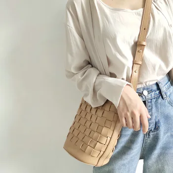 Women 's Bags Vintage Bucket Bag Cross- Body Bag Mass Wild Soft Leather Shoulder Bag Designer Handbags
Women 's Bags Vintage Bucket Bag Cross- Body Bag Mass Wild Soft Leather Shoulder Bag Designer Handbags