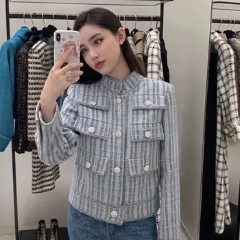 2020 Runway Fashion Retro Blue Tweed Jacket Women Single Breasted Pockets Buttons Silk Lining Hot Sale Jacket Cotton Vintage
2020 Runway Fashion Retro Blue Tweed Jacket Women Single Breasted Pockets Buttons Silk Lining Hot Sale Jacket Cotton Vintage