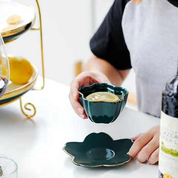 Nordic Light Luxury Emerald Phnom Penh Coffee Cup Saucer Modern Simple Home Afternoon Tea Red Tea Cup WithSpoon Home Decorations
Nordic Light Luxury Emerald Phnom Penh Coffee Cup Saucer Modern Simple Home Afternoon Tea Red Tea Cup WithSpoon Home Decorations