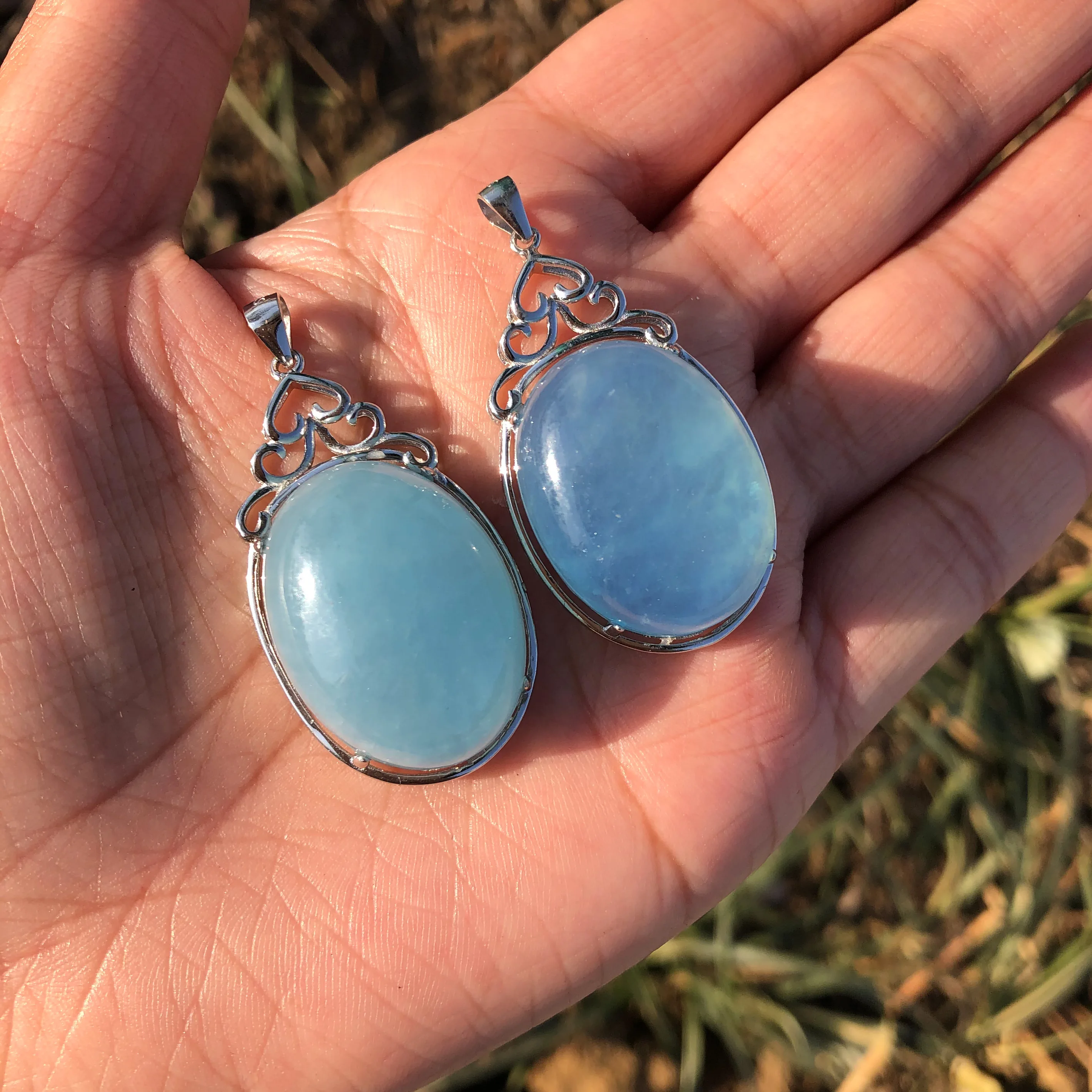 1 Pc Fengbaowu Natural Aquamarine Oval Cabochon Pendant 925 Sterling Silver Crystal Healing Stone Fashion Jewelry Gift For Women
1 Pc Fengbaowu Natural Aquamarine Oval Cabochon Pendant 925 Sterling Silver Crystal Healing Stone Fashion Jewelry Gift For Women