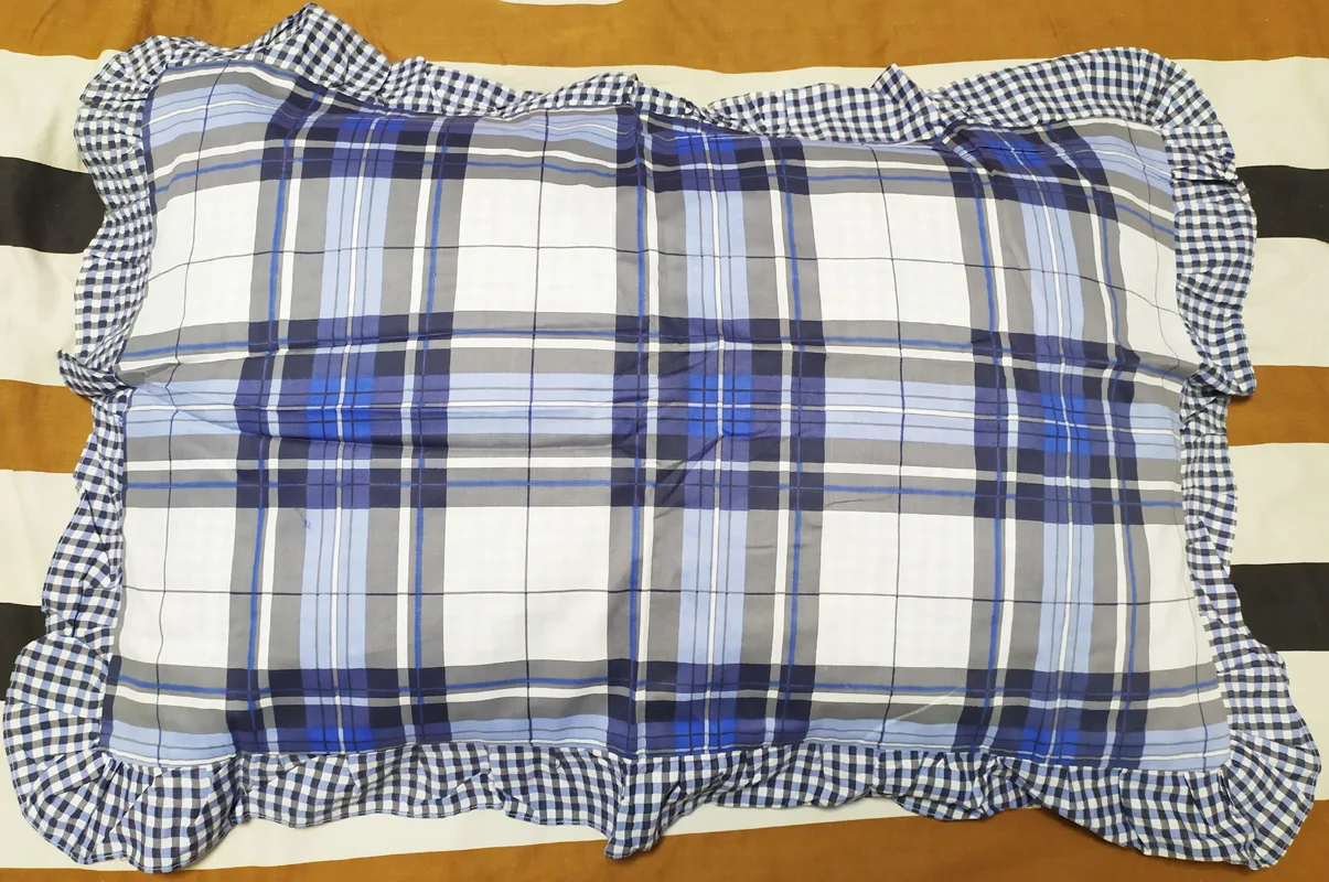 Домашняя хлопковая одинарная Подушка для спальни в гостинице, размеры 48*74 см
Домашняя хлопковая одинарная Подушка для спальни в гостинице, размеры 48*74 см