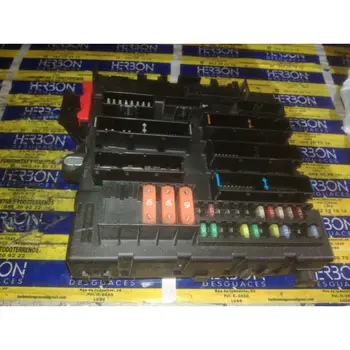 13205776 box Reles/Fuses Opel Vectra C Saloon *
13205776 box Reles/Fuses Opel Vectra C Saloon *