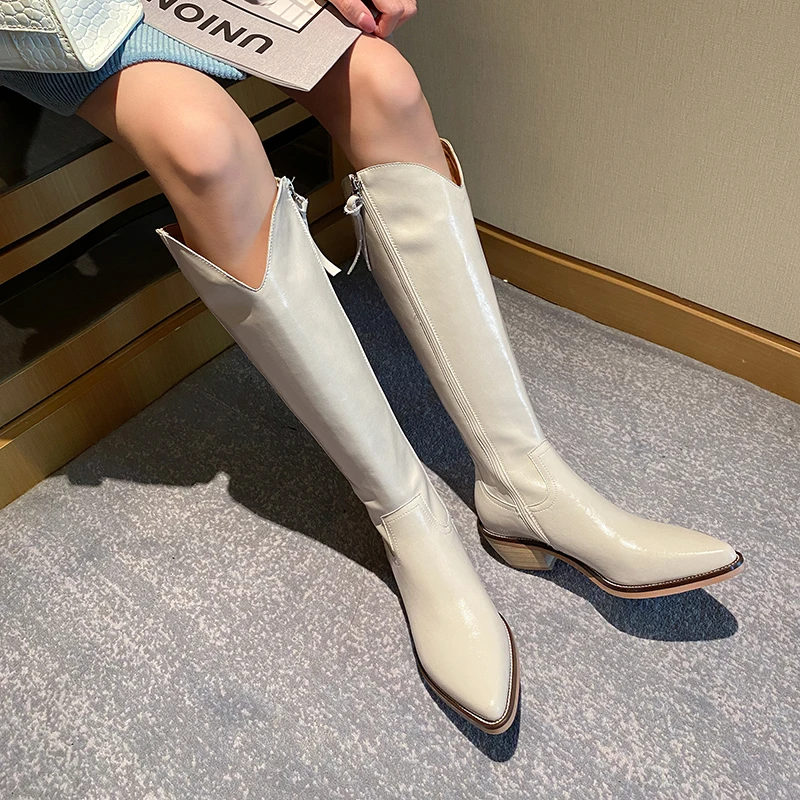 QZYERAI New Winter Women Pointed Square Heel Women High Boots Genuine Leather Retro Fashion Ladies Shoes Buty Damskie
QZYERAI New Winter Women Pointed Square Heel Women High Boots Genuine Leather Retro Fashion Ladies Shoes Buty Damskie