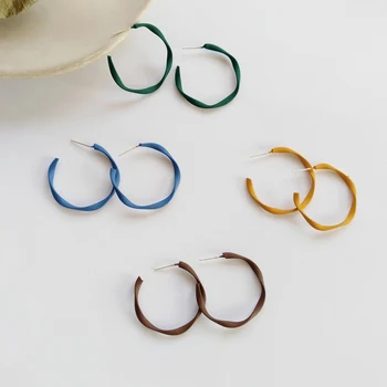 Timlee E291 New Temperamental Twist Round Geometry Alloy Drop Earring Personality Jewelry wholesale
Timlee E291 New Temperamental Twist Round Geometry Alloy Drop Earring Personality Jewelry wholesale