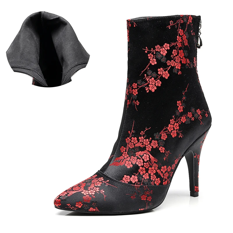Ladies Silk Latin Dance Shoes Black High Heel Ballroom Salsa Dance Boots For Woman Soft Bottom Bachata Practice Dancing Shoes
Ladies Silk Latin Dance Shoes Black High Heel Ballroom Salsa Dance Boots For Woman Soft Bottom Bachata Practice Dancing Shoes