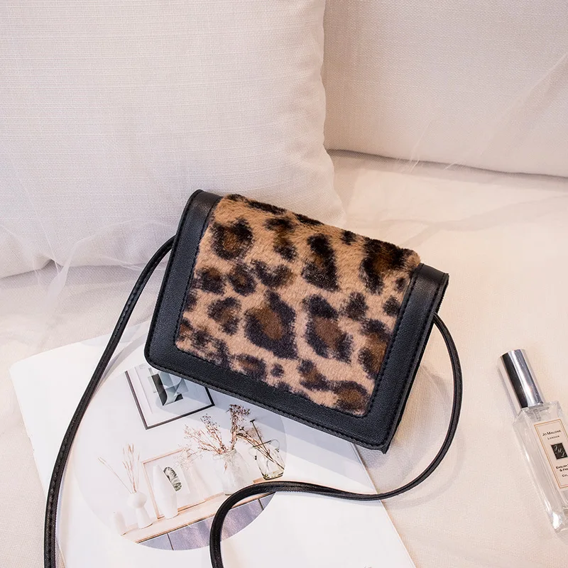 Korean-style Cool Leopord Pattern Shoulder Square Sling Bag 2019 Winter New Products Shoulder Carrying Women's Mobile Phone Bag
Korean-style Cool Leopord Pattern Shoulder Square Sling Bag 2019 Winter New Products Shoulder Carrying Women's Mobile Phone Bag
