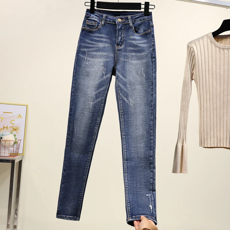 Plus Size Bleached Stretchy Jeans Women Korean Embroidery Scratched Lady Pencil Pants Oversized Washed Blue Full Length Trousers
Plus Size Bleached Stretchy Jeans Women Korean Embroidery Scratched Lady Pencil Pants Oversized Washed Blue Full Length Trousers