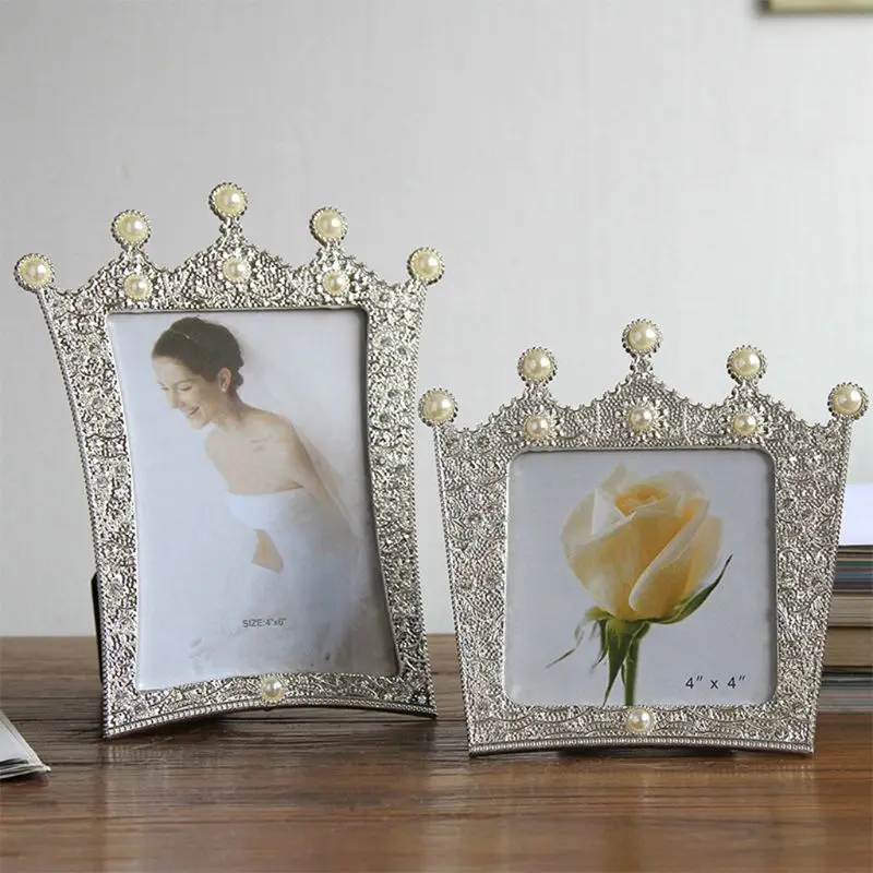 Crown Metal Table Picture Frame Photo Display for Tabletop Decorative Pearl Picture Frame Wedding Photo Frame
Crown Metal Table Picture Frame Photo Display for Tabletop Decorative Pearl Picture Frame Wedding Photo Frame