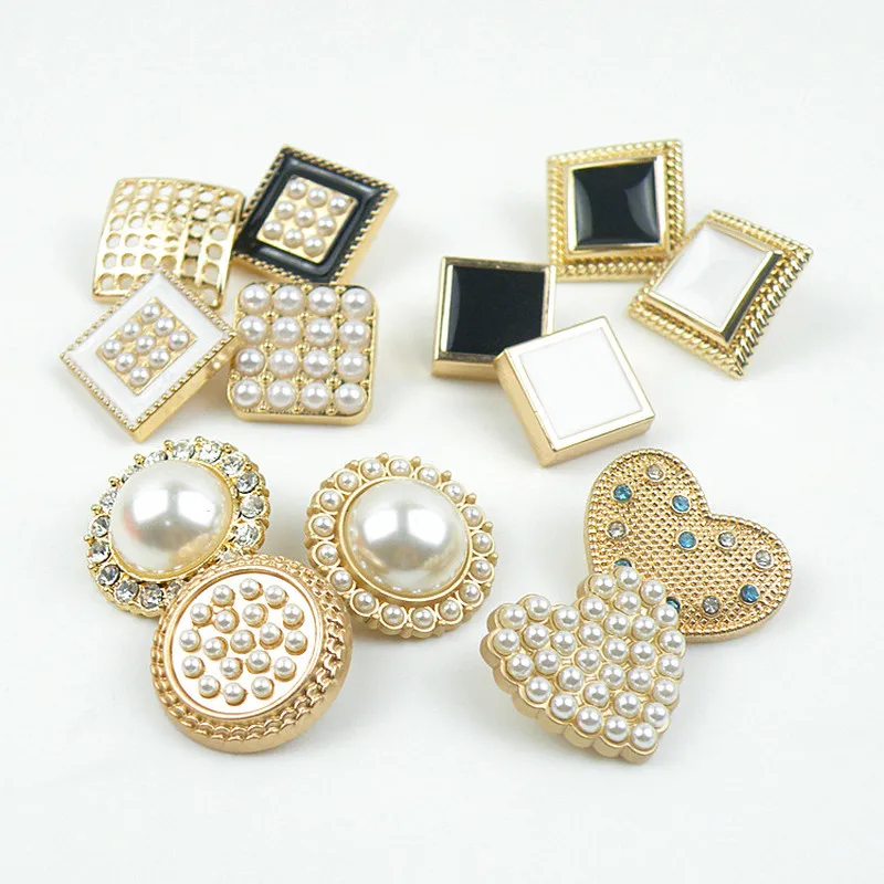 5pcs/set Crystal Pearl Buttons Decorative Buckles DIY Sewing Craft Accessories Sweater Coat Skirt 25MM Square Metal Button
5pcs/set Crystal Pearl Buttons Decorative Buckles DIY Sewing Craft Accessories Sweater Coat Skirt 25MM Square Metal Button