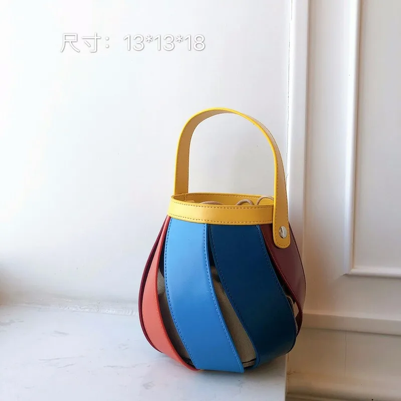 Spring/summer 2020 New Korean Version of Retro Cowhide Contrast Paint Small Round Bag Bucket Bag Joker with Messenger Bag Tide
Spring/summer 2020 New Korean Version of Retro Cowhide Contrast Paint Small Round Bag Bucket Bag Joker with Messenger Bag Tide